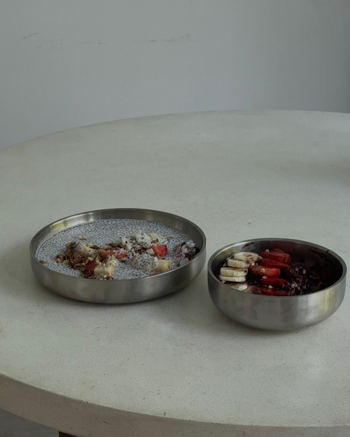 Simple Setting - Meridian Plate, Bowl, 4 Piece Cutlery set
